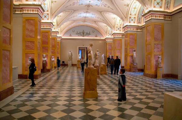 В Санкт-Петербурге вступили в силу отложенные ограничения В Санкт-Петербурге вступили в силу отложенные ограничения