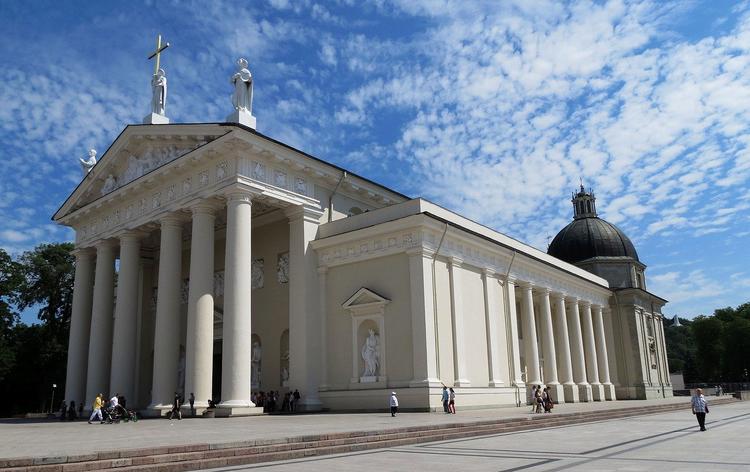 Литва ослабляет ограничения по COVID-19 для иностранных туристов Литва ослабляет ограничения по COVID-19 для иностранных туристов