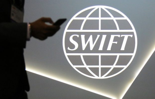 Попытка США отключить Россию от SWIFT заставила ЕС пойти на принцип